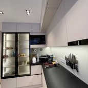 Свет, встроенный в мебель: как добиться эффекта «дорогого» интерьера