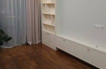 Стеллаж в гостиную