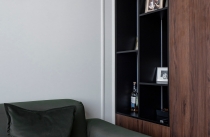 Шкаф с открытыми полочками