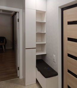 Прихожая с банкеткой