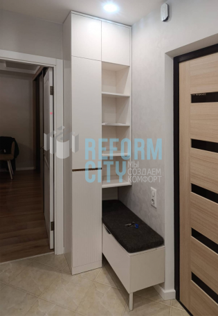 Прихожая с банкеткой