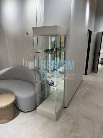 Стеклянная витрина