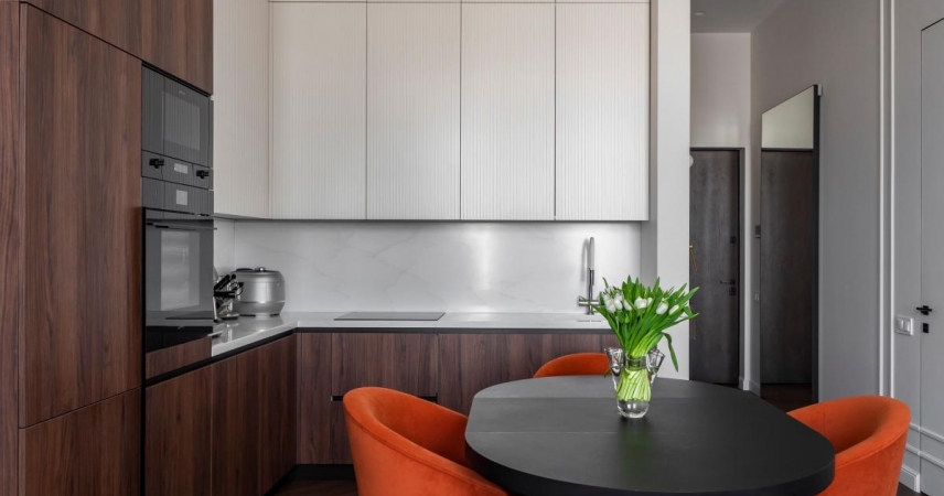 Идеи интерьеров: Кухня-гостиная как цельный интерьер: баланс эстетики и инженерии