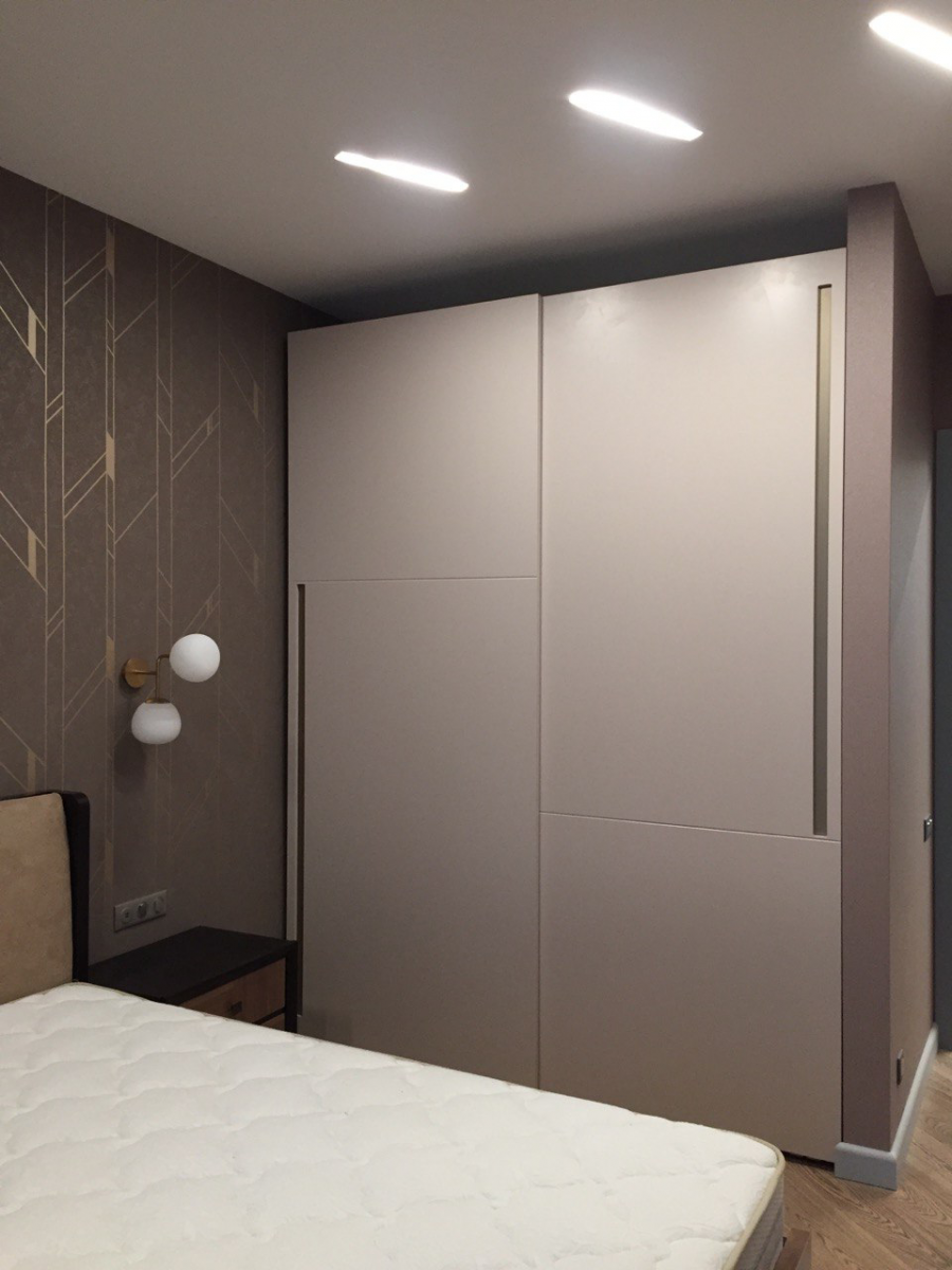Шкаф купе в спальню: идеи с 35 фото в дизайне интерьера и внутри